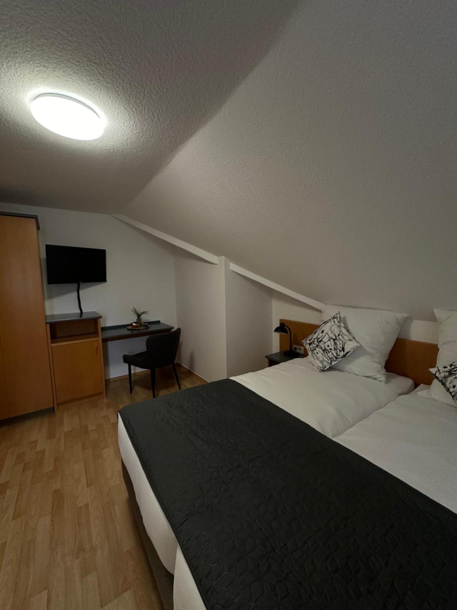 Hotel Restaurant Haus Odendahl Кельн Екстер'єр фото